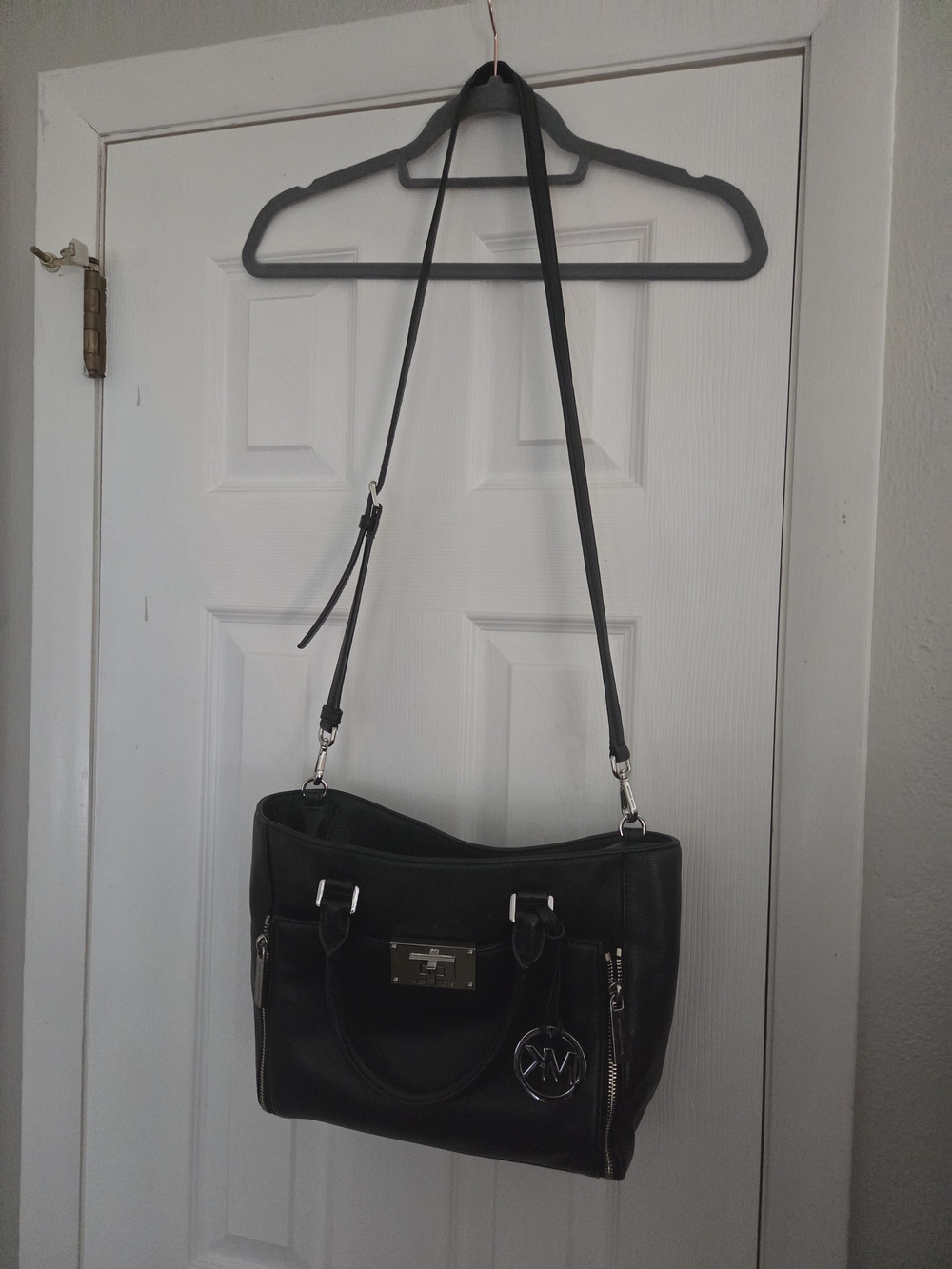 Michael Kors Black Women's Leather Shoulder Bag with Detachable Strap